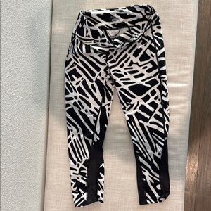 Nike Black and White Patterned Leggings